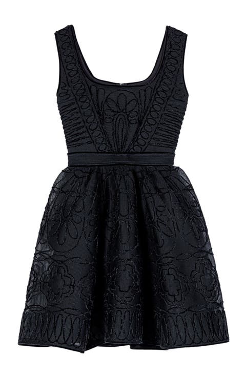 Short embroidered basket knit dress