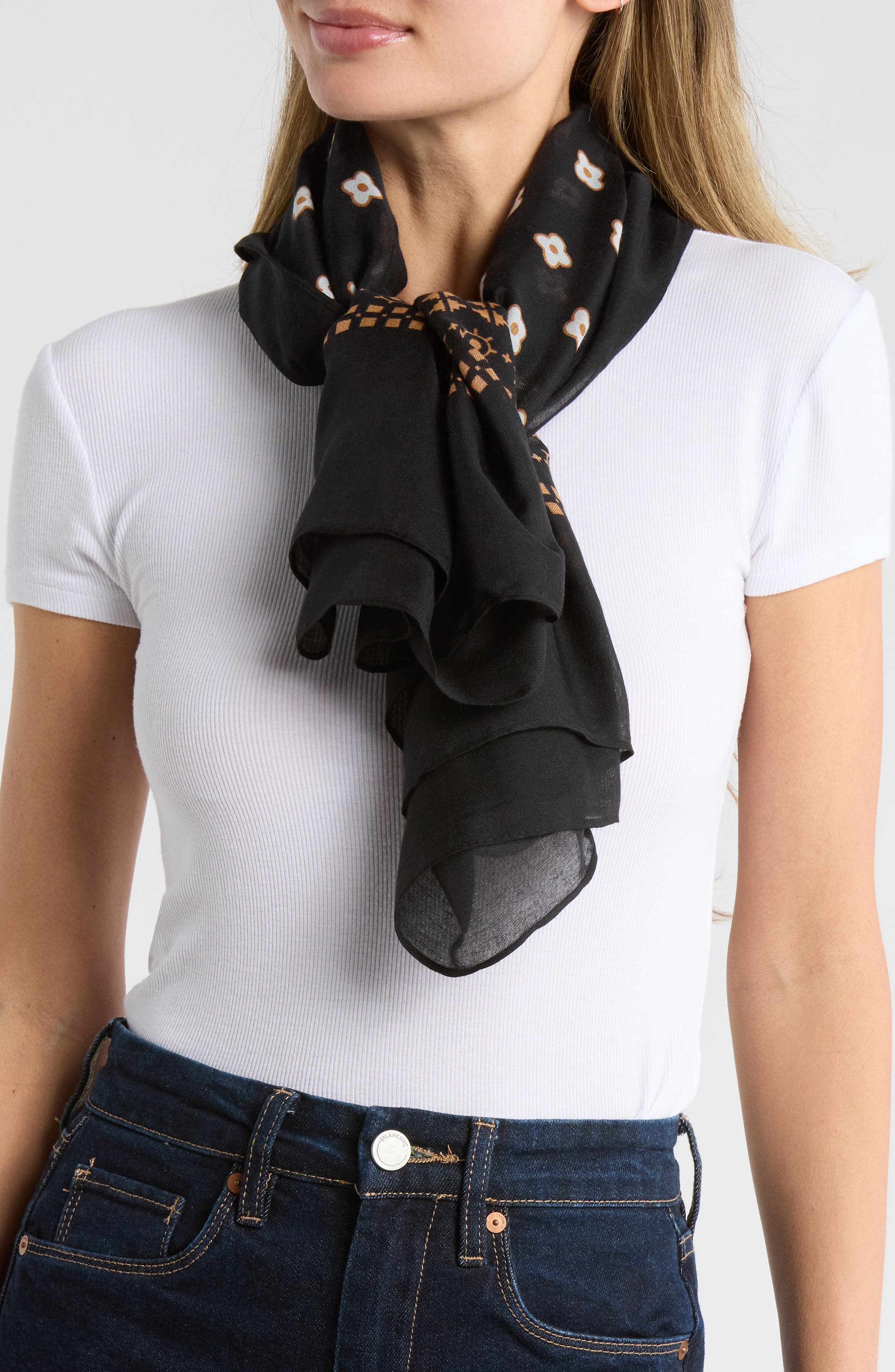 Steve Madden Geometric Square Bandana