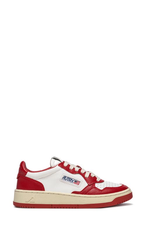 Autry Medalist Low Sneaker In Red