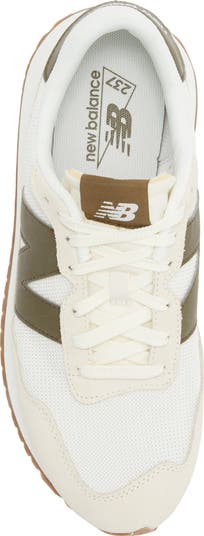 237 Sneaker