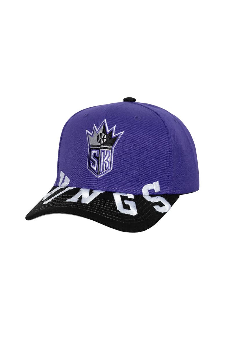 Men's Mitchell & Ness Purple/Black Sacramento Kings Underarch Two-Tone Pro Crown Snapback Hat, Main, color, Purple