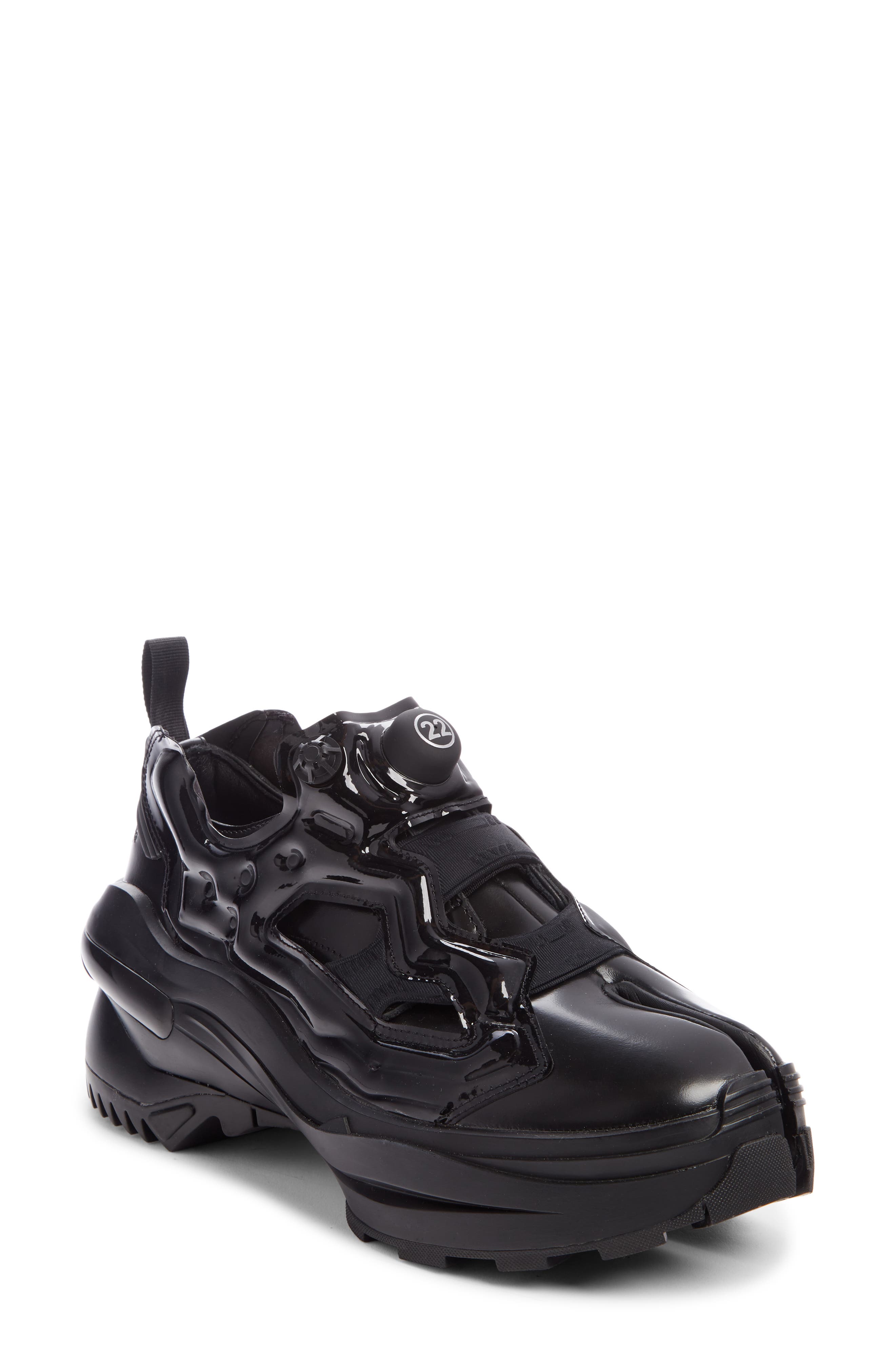Maison Margiela x Reebok Instapump Fury Tabi Sneaker, Main, color, 