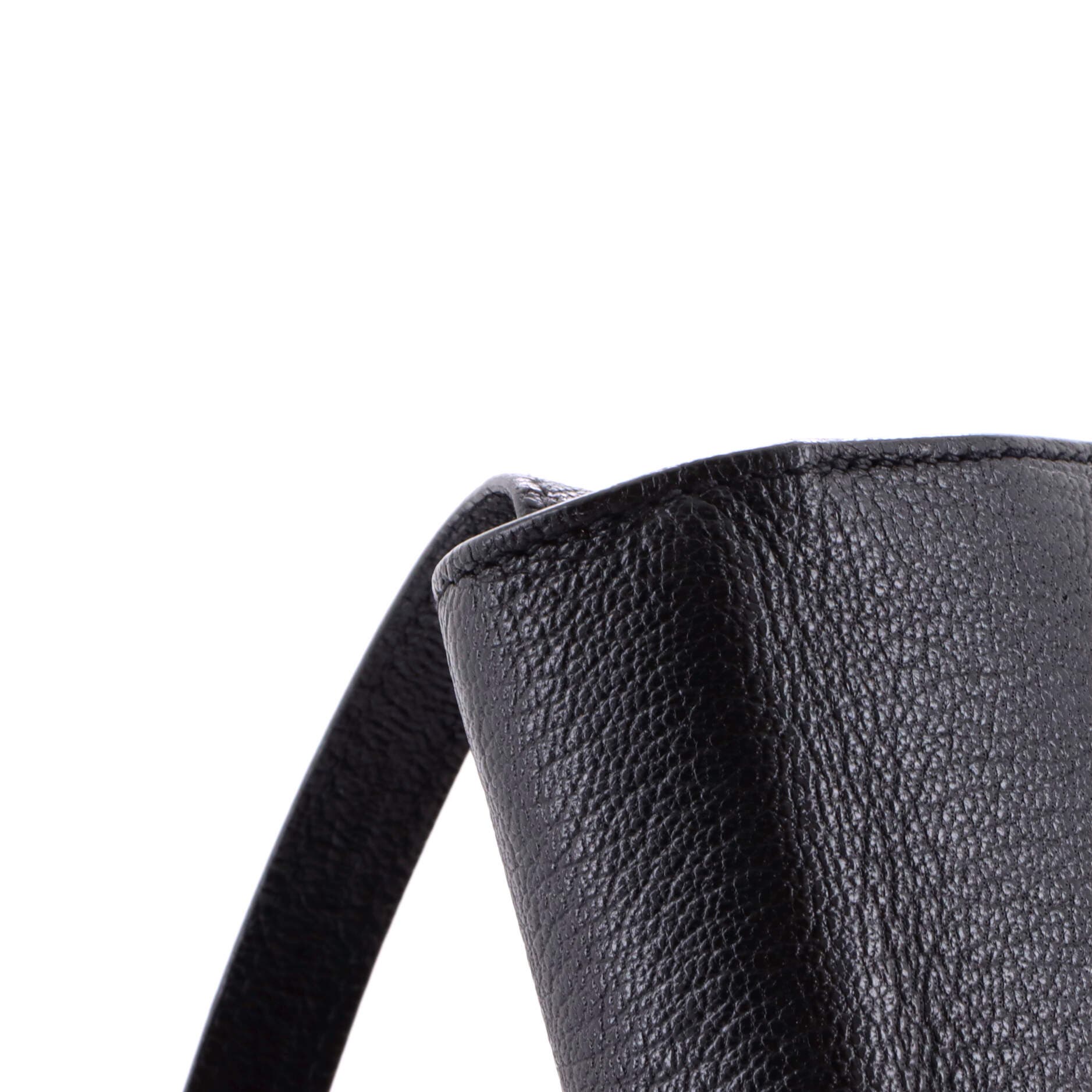 Pre-Owned Hermes Clic Wallet on Strap Chevre Mysore 16, Alternate, color, Noir