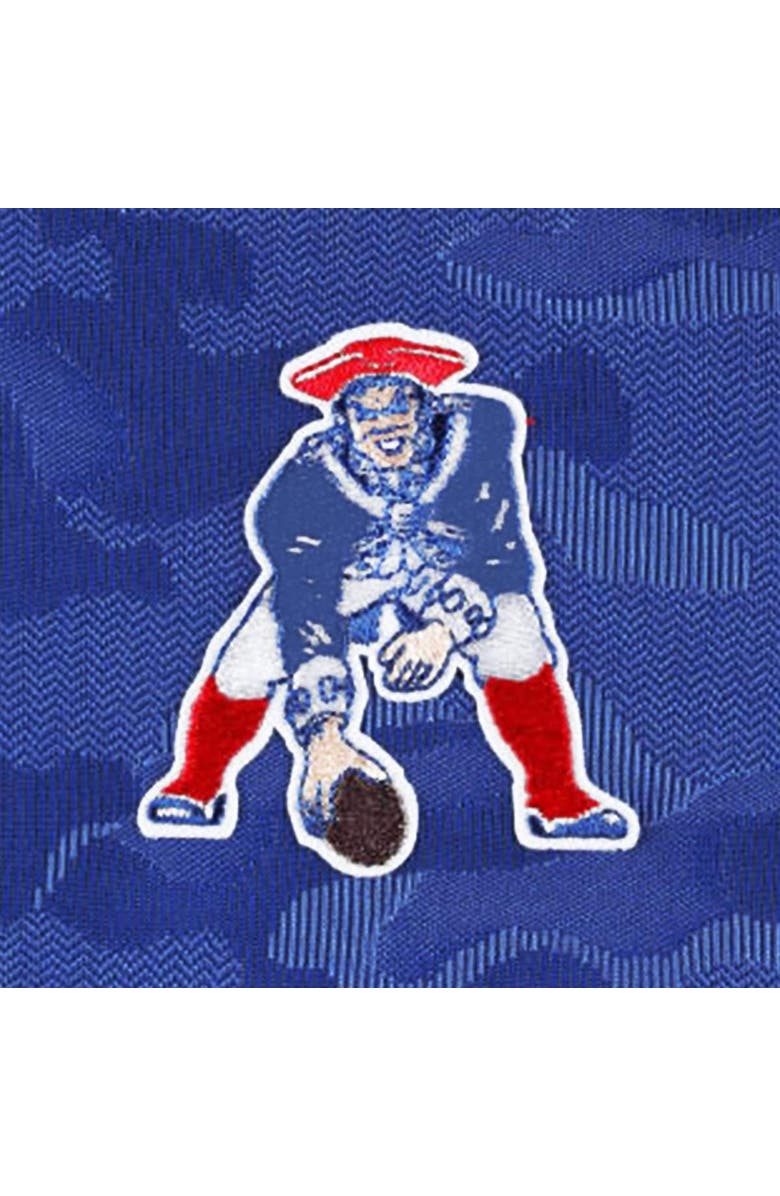 ANTIGUA Men's Antigua Royal New England Patriots Brigade Throwback Quarter-Zip Top, Alternate, color, Royal