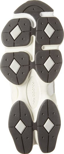 Gender Inclusive 9060 Sneaker