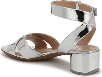 Noel Sandal