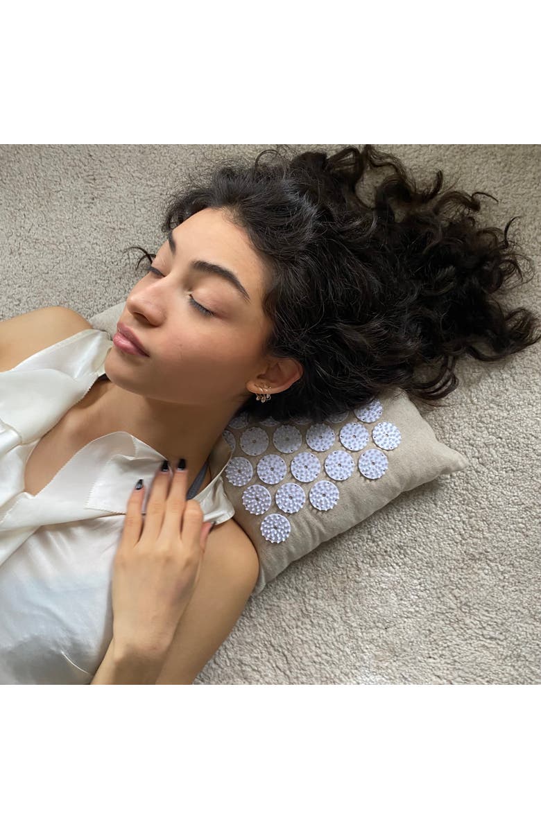 BED OF NAILS Bon Original Premium Eco Acupressure Pillow, Alternate, color, NO COLOR