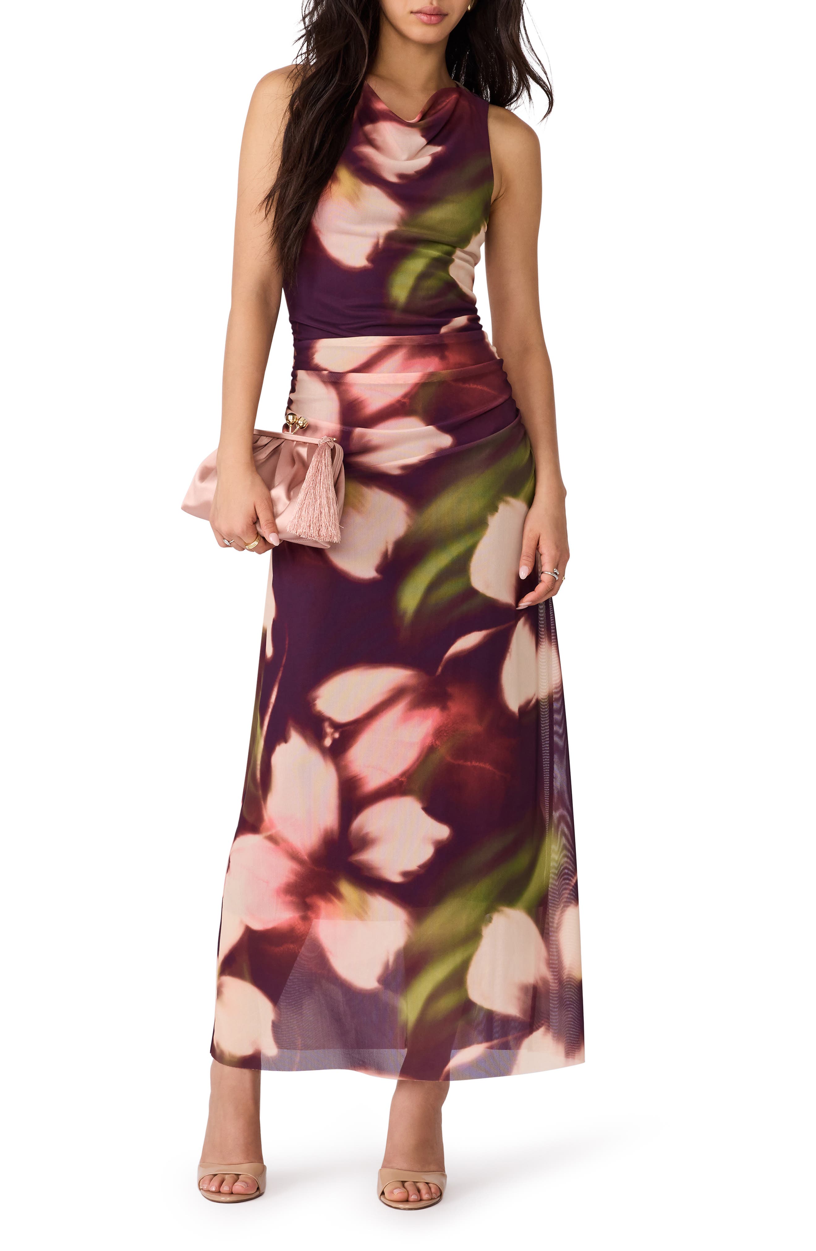 selected BLURRY FLORAL