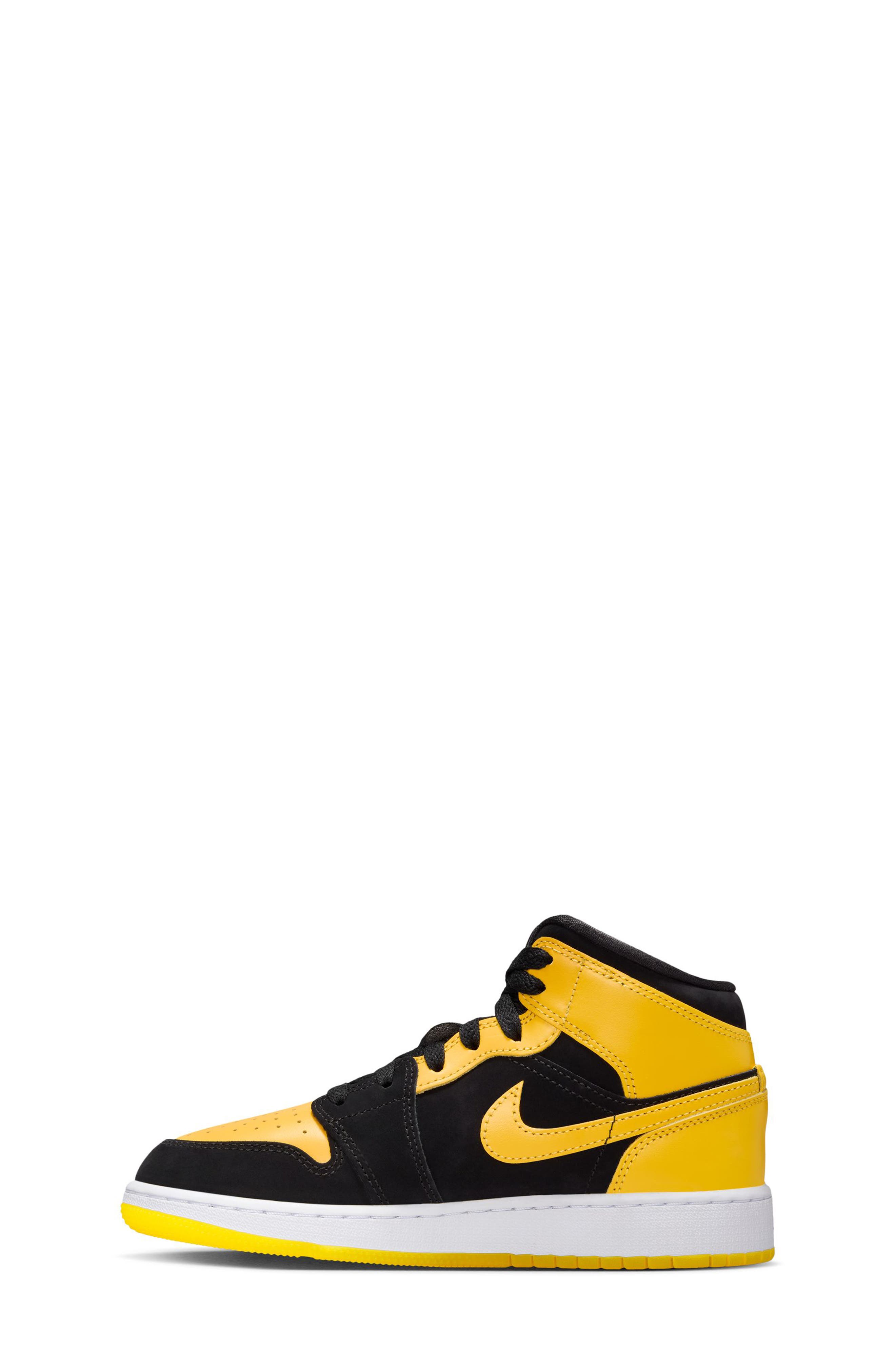 Nike Kids
 Air Jordan 1 Sneaker, Alternate, color, Black/White/Varsity Maize