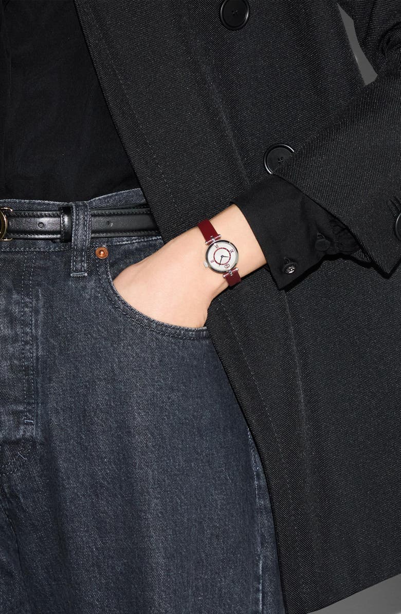 Gucci Model 2000 Leather Strap Watch, 24mm, Alternate, color, Red