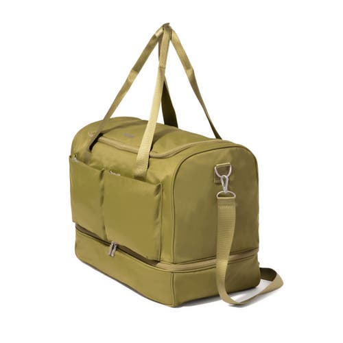 Baggallini Deluxe Fifth Avenue Weekender Bag In Sage Twill