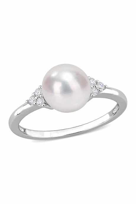 DELMAR 8mm Cultured Freshwater Pearl & CZ Ring