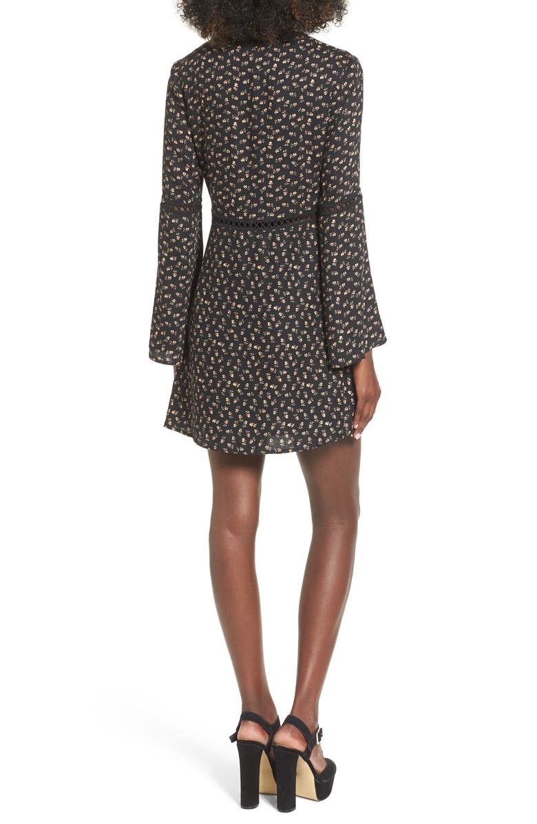 WAYF 'Pembrook' Bell Sleeve Babydoll Dress, Alternate, color, 