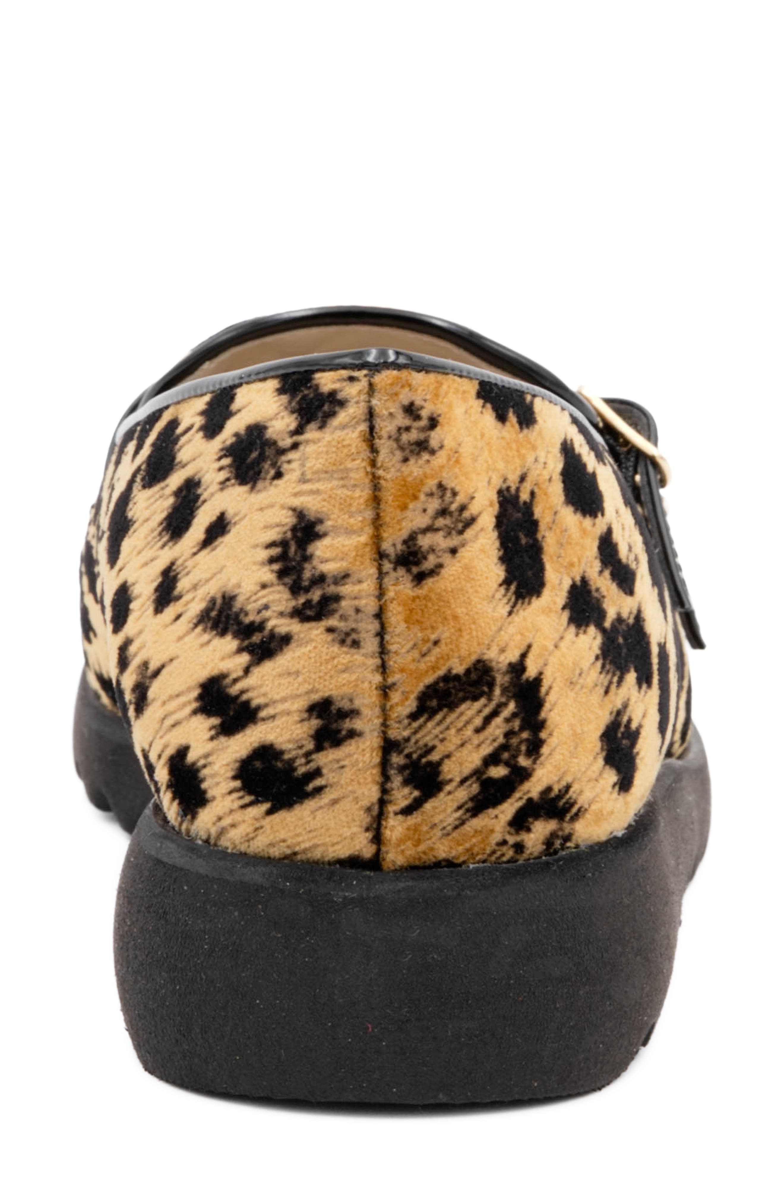 Amalfi by Rangoni Erik Wedge Sneaker, Alternate, color, Curry Dizy Black Vernice Trim