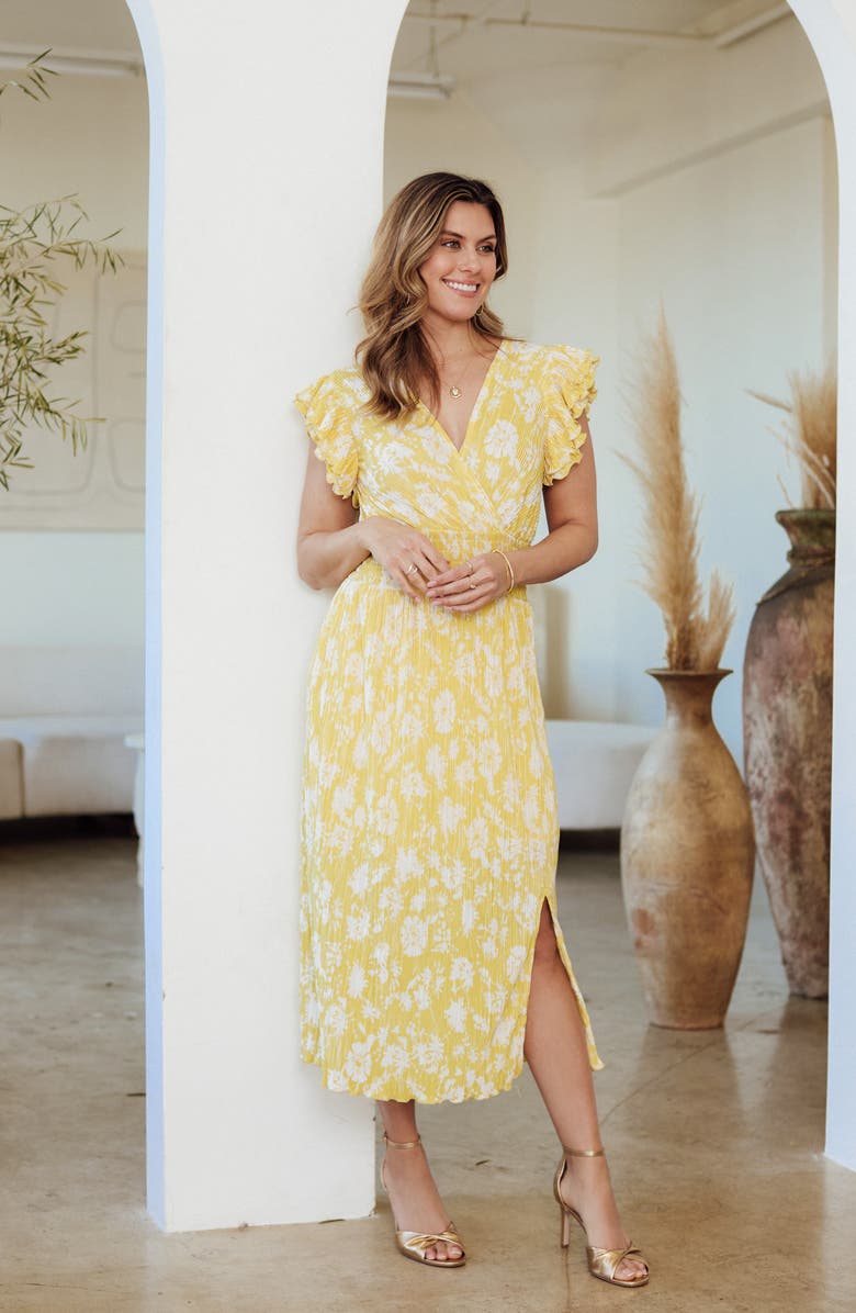 Chelsea28 Flutter Sleeve Plissé Midi Dress, Main, color, 