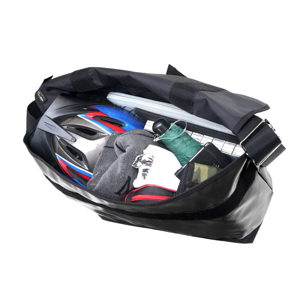 Vinyl Vintage Messenger Bag, Alternate, color, Black