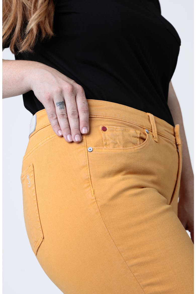 Medium Rise Jeggings, Alternate, color, CLEMENTINE