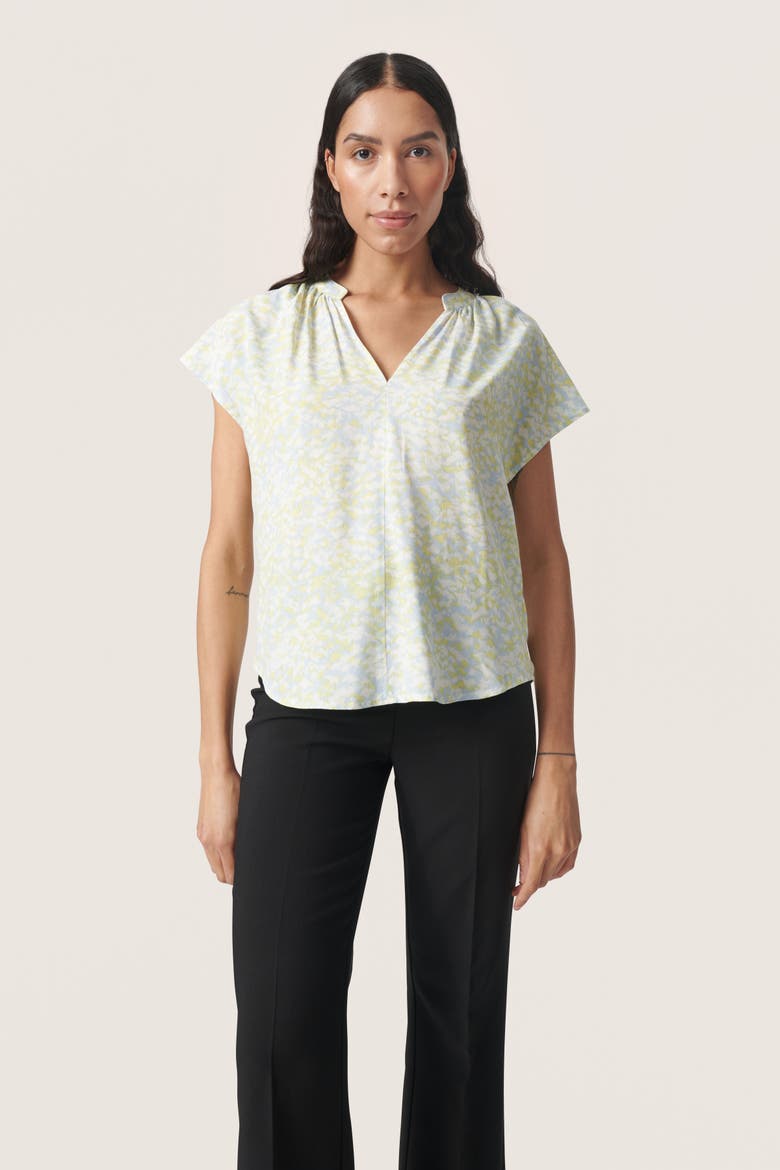 Wynter Notch Neck Short Sleeve Blouse, Main, color, Skyway Dizzy Print