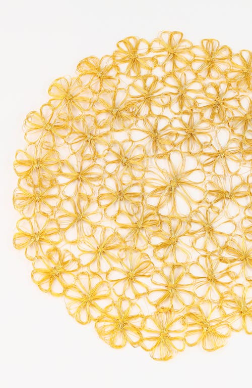Tiramisu Petal Cluster Lace Metal Placemat In Gold