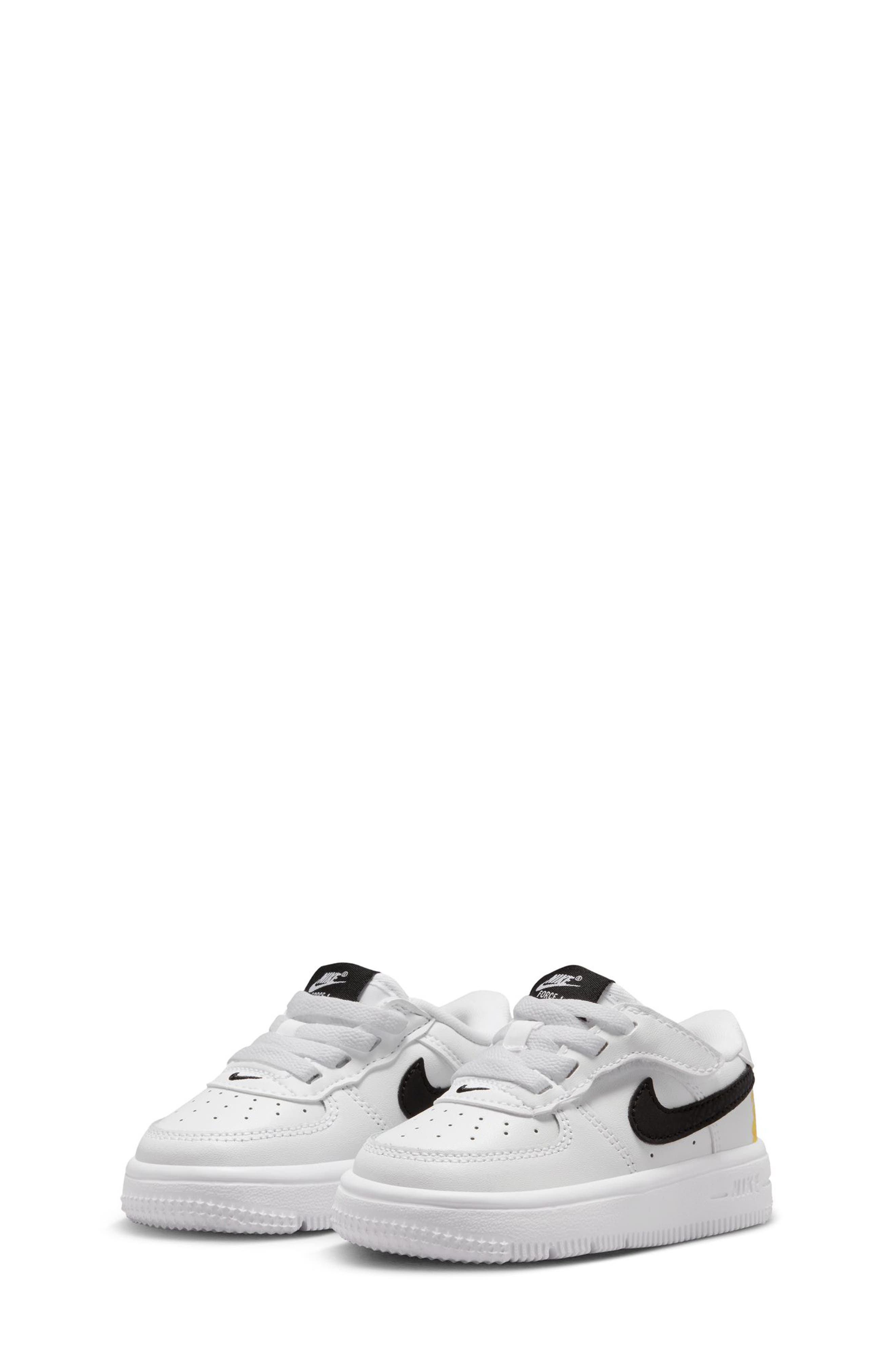 Nike Kids' Force 1 Low EasyOn Basketball Sneaker, Alternate, color, White/ Black