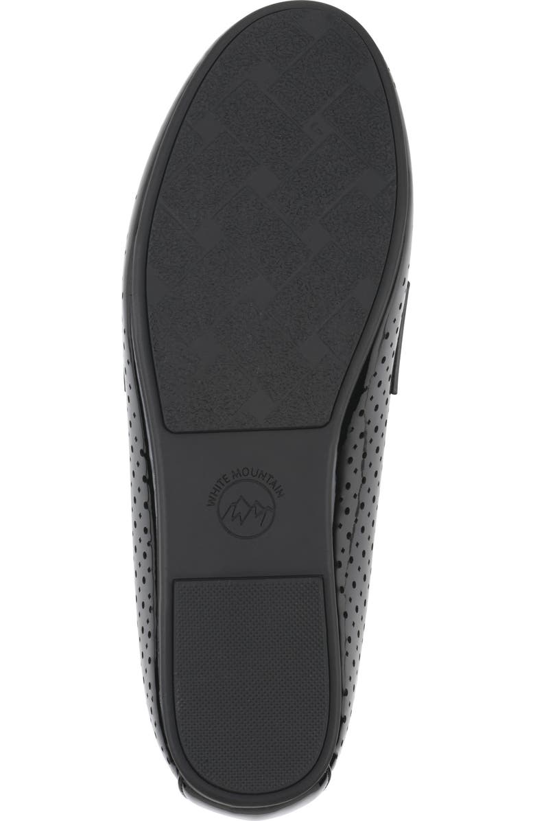 White Mountain Footwear Wallace Perforated Penny Loafer, Alternate, color, Black/Patent