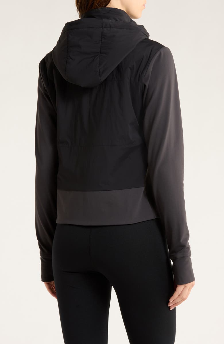 Vuori Chilled Out Water Repellent Insulated Training Jacket, Alternate, color, Washed Black