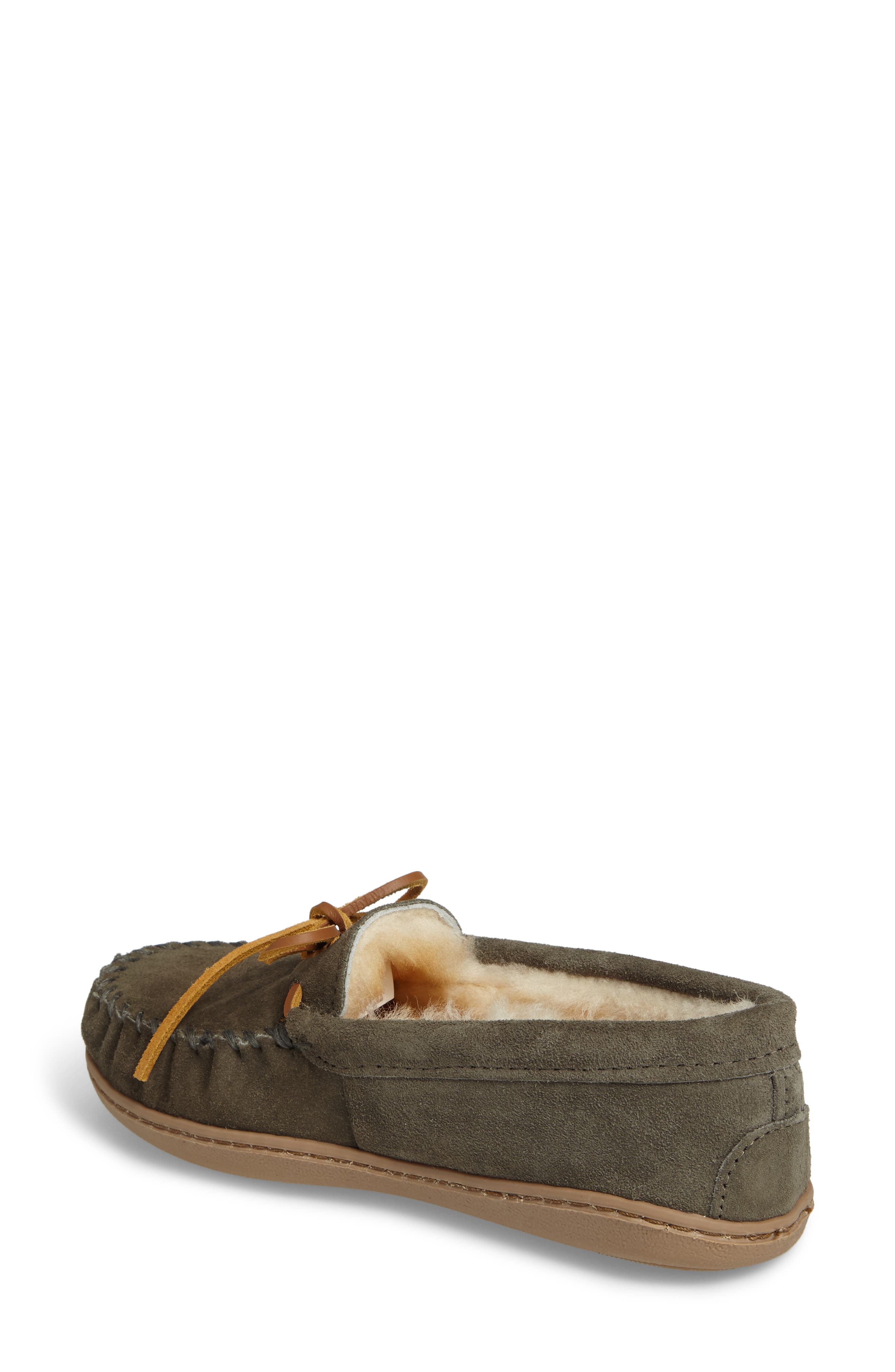 Minnetonka Genuine Shearling Hard Sole Indoor/Outdoor Slipper, Alternate, color, Grey