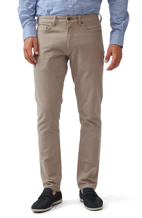 Motion 2.0 Straight Leg Jeans