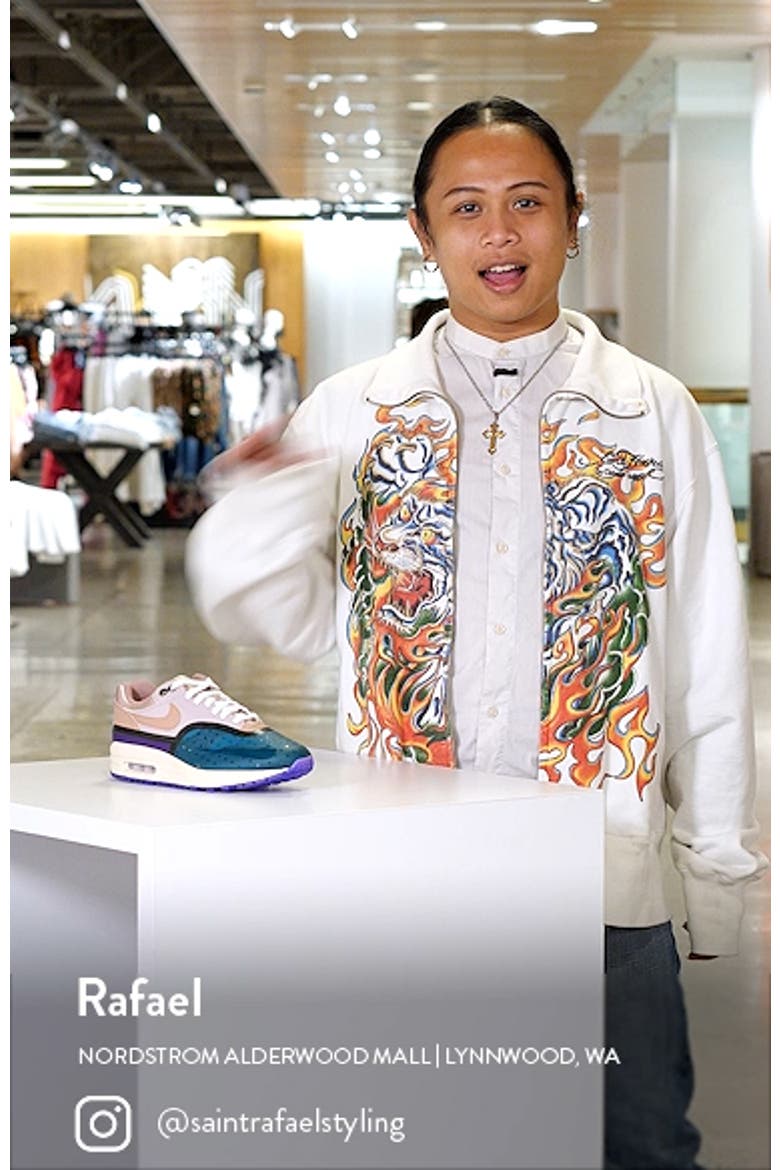 Air Max 1 Sneaker video