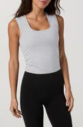 Vuori Halo Essential Scoop Tank