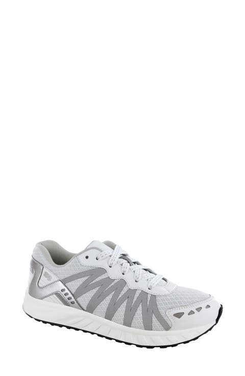Tempo Sneaker (Women)