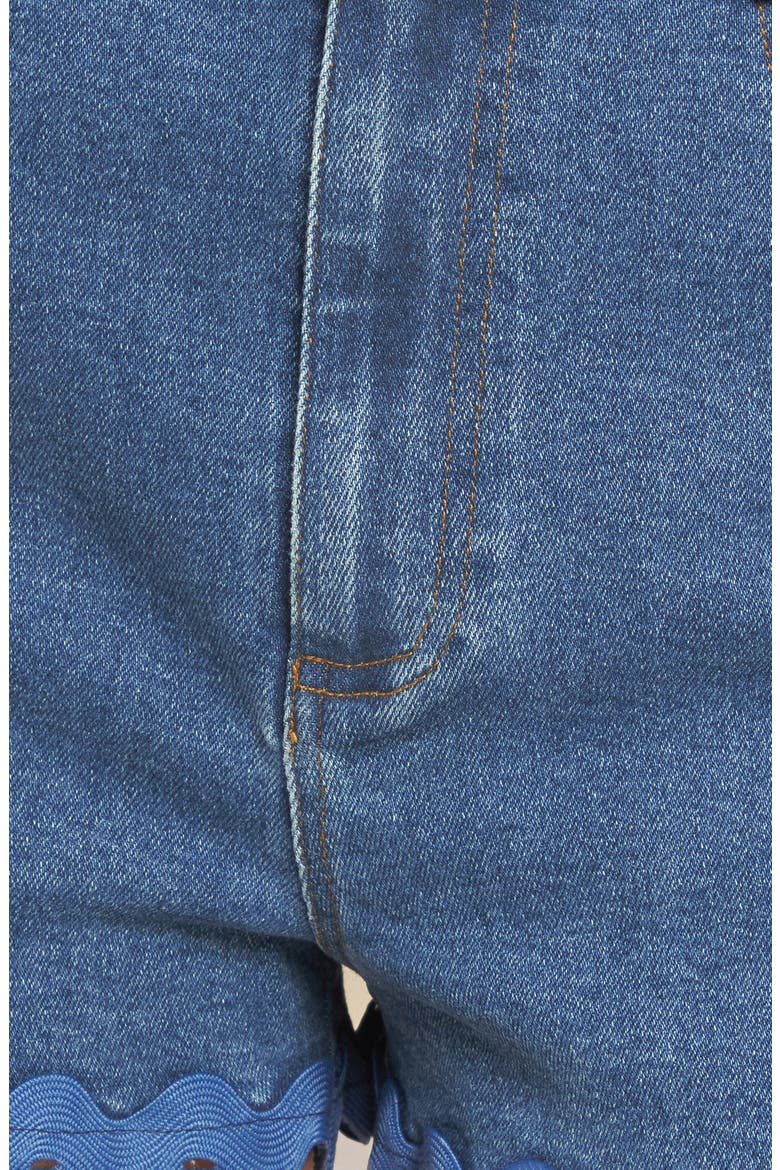 Scalloped Hem Denim Shorts, Alternate, color, MEDIUM INDIGO