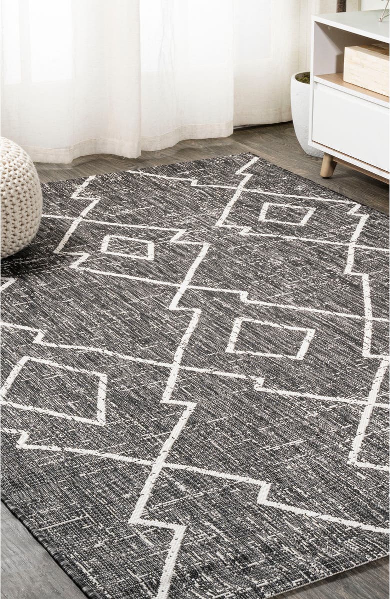 JONATHAN Y Carwa  Diamond Trellis Indoor/Outdoor Area Rug, Alternate, color, Black/Ivory