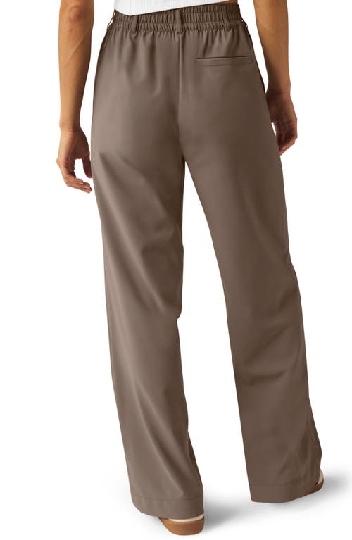 Beyond Yoga Status Trousers In Brown