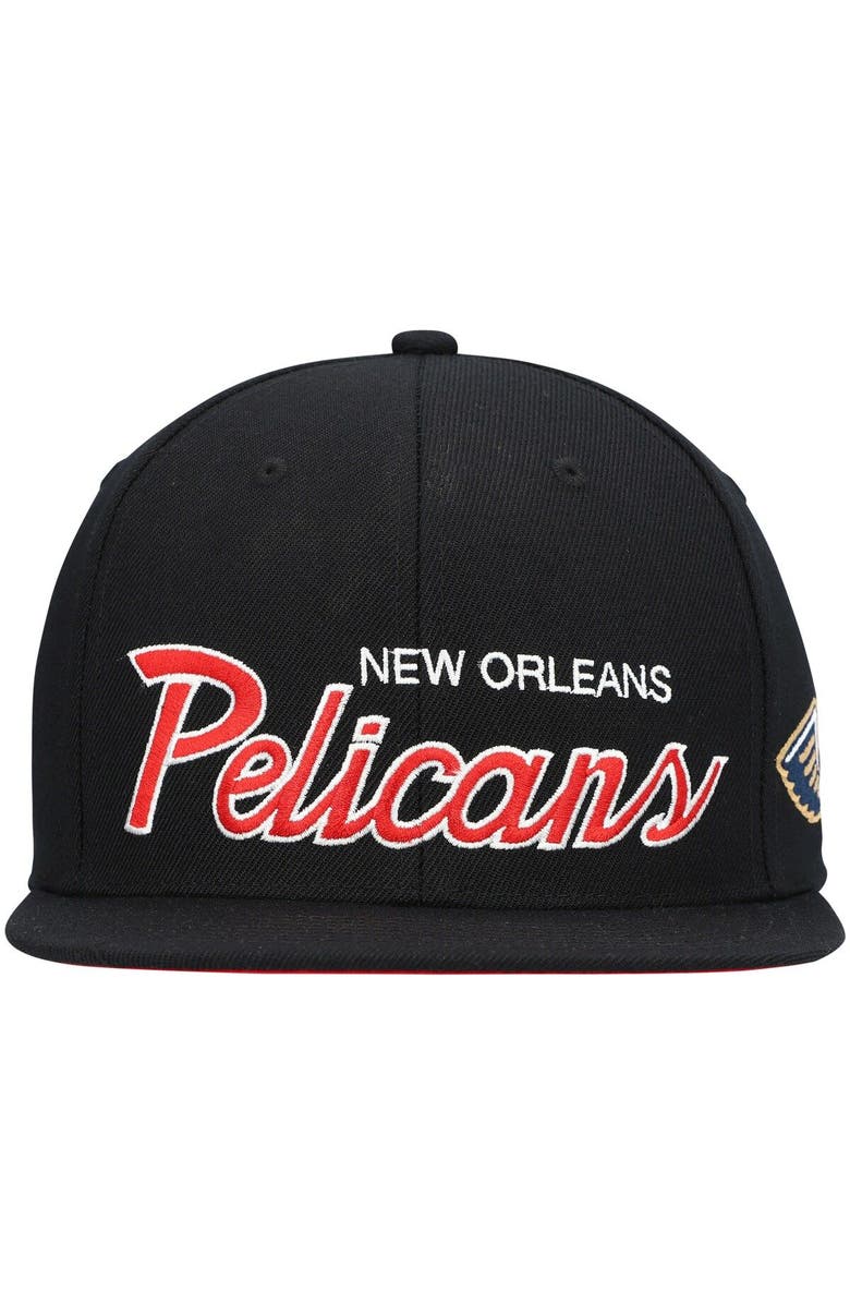 Mitchell & Ness Men's Mitchell & Ness Black New Orleans Pelicans Hardwood Classics Script 2.0 Snapback Hat, Alternate, color, Black