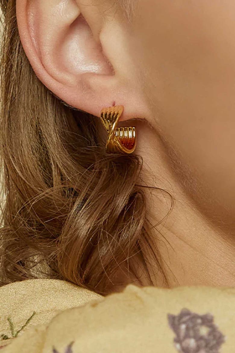 14k Gold Plated Maeve Huggies Dainty Hoop Earrings Trendy, Alternate, color, Gold