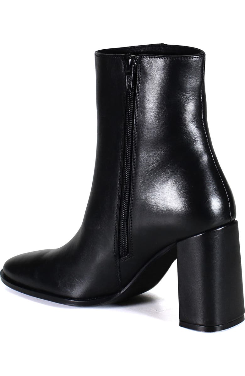 Diba True TRAV LER Sleek Leather Ankle Bootie, Alternate, color, Black