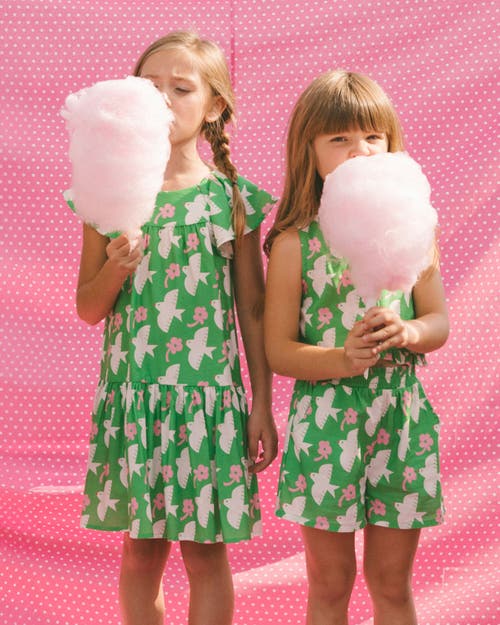 DEUX PAR DEUX DEUX PAR DEUX LITTLE GIRL'S PRINTED ROMPER WITH FRILLS GREEN WITH WHITE AND PINK BIRD 