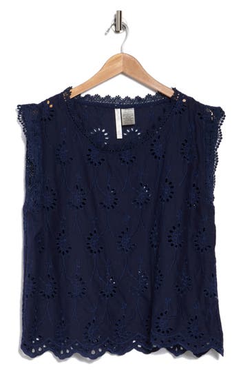 FORGOTTEN GRACE FORGOTTEN GRACE LACE TRIM EMBROIDERED EYELET BLOUSE