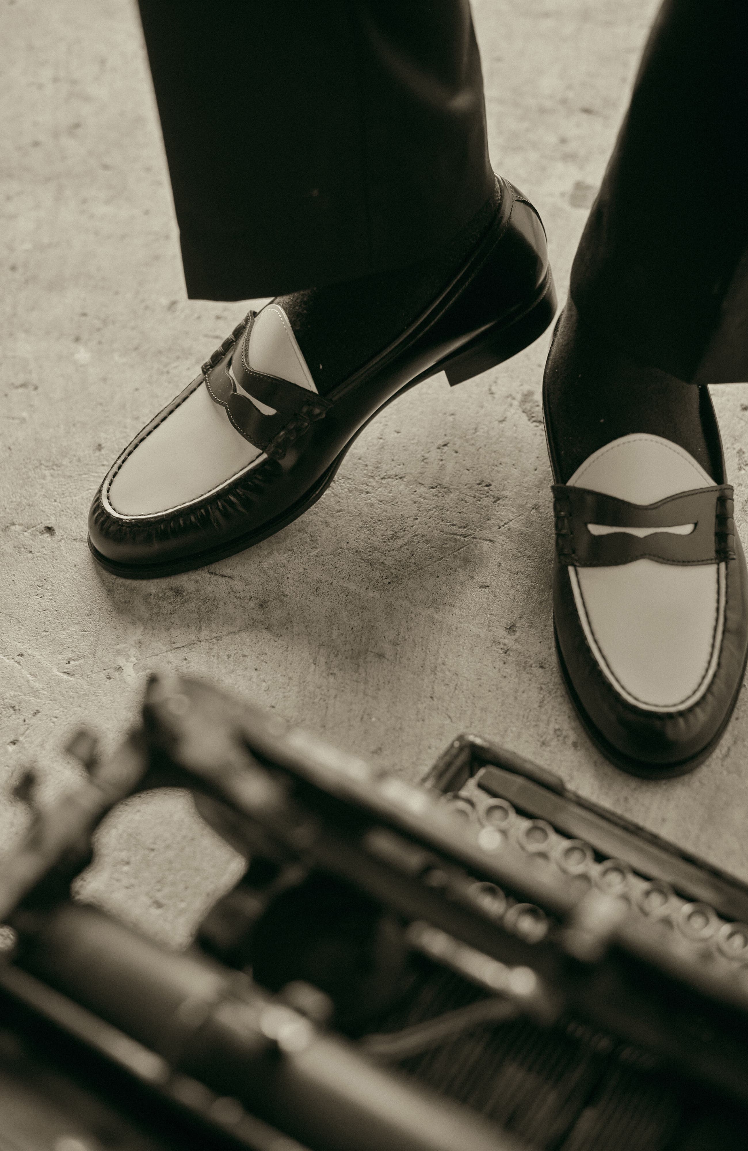 Como Penny Loafer, Alternate, color, Black White