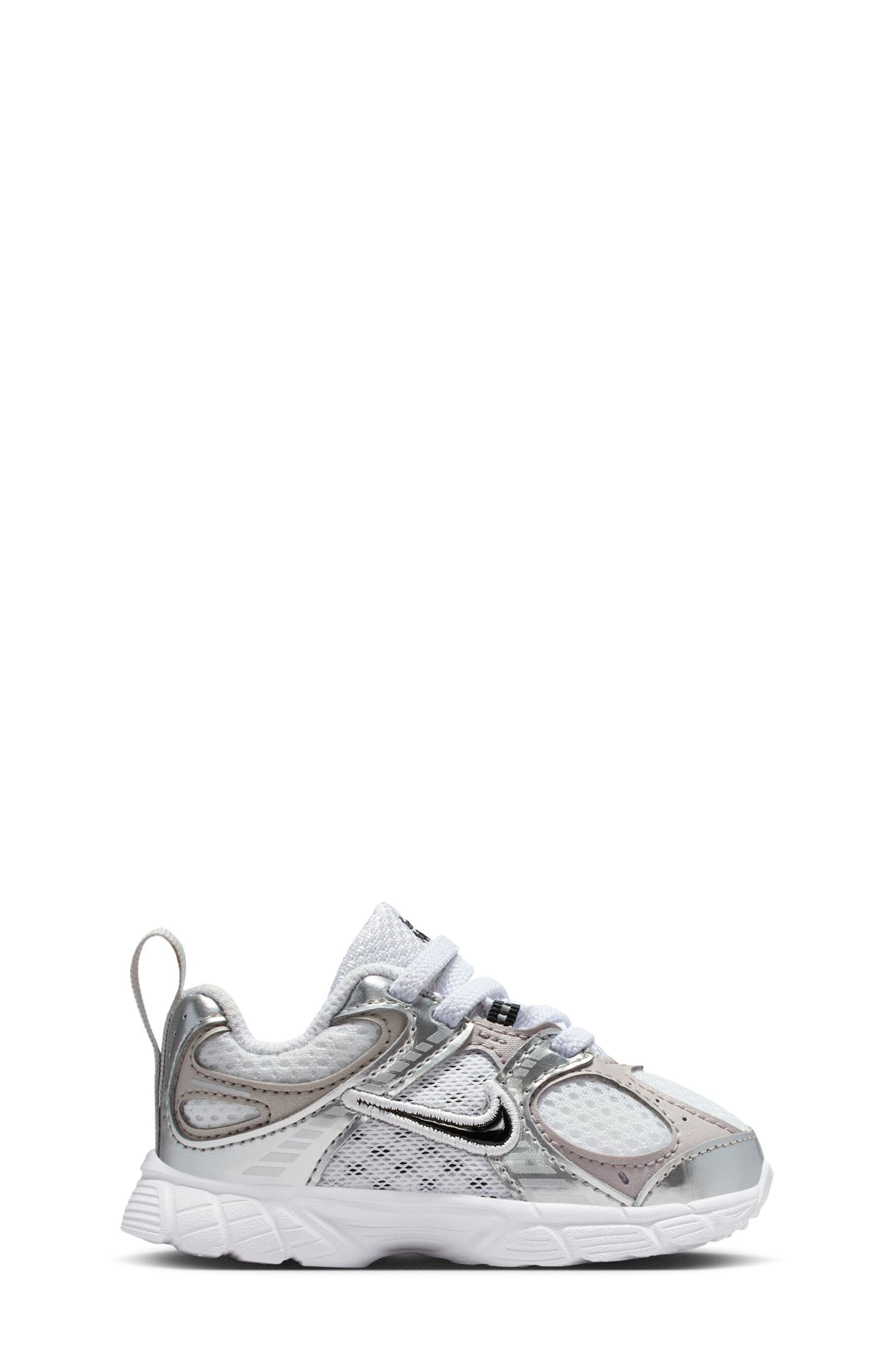 Kids' V5 RNR Sneaker, Alternate, color, 100 WHITE/BLACK