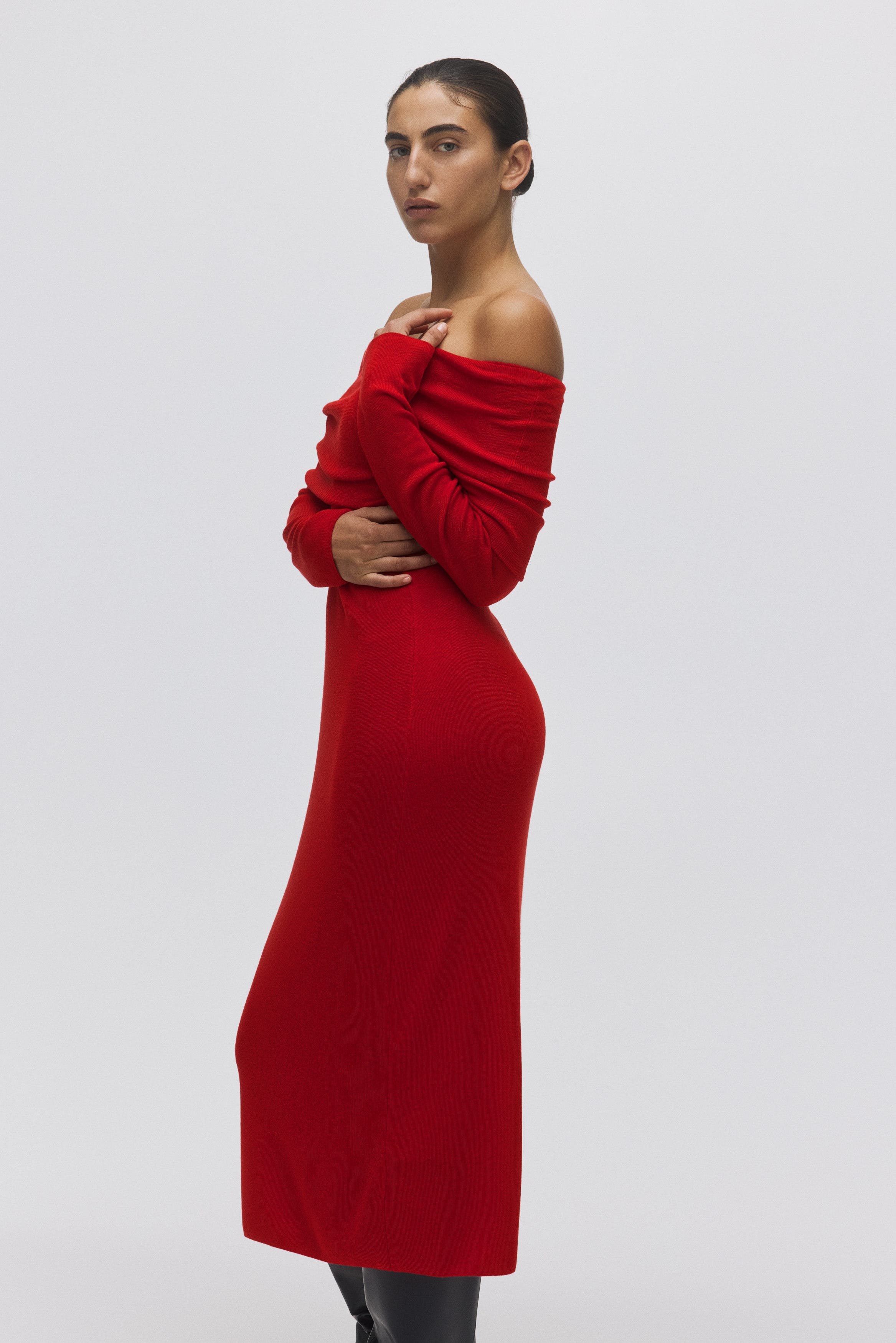 h and m off the shoulder dress Ladies - Red Rib-Knit Off-the-Shoulder - Size: XS Concealed elastic and three layers of pleated ruffle trim at upper edge H & M ruffle off
