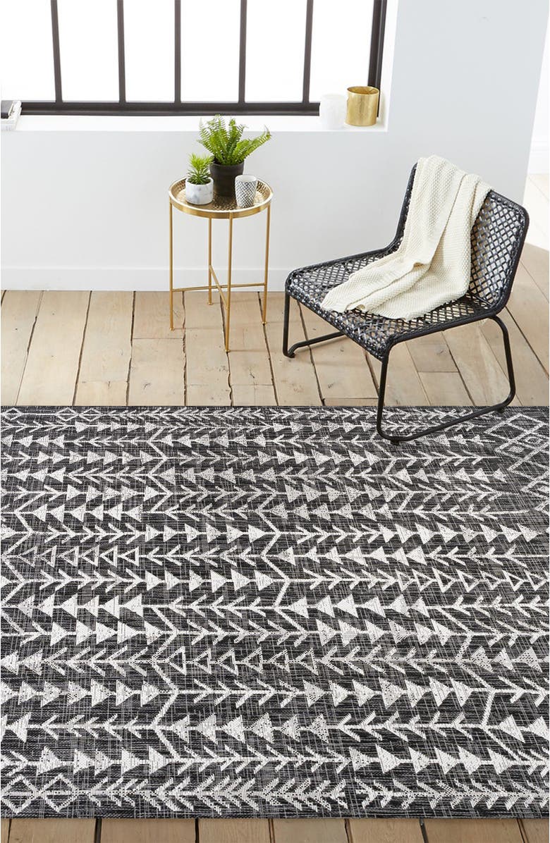 JONATHAN Y Tokay Bohemian Geometric Indoor/Outdoor Area Rug, Alternate, color, Black/Ivory