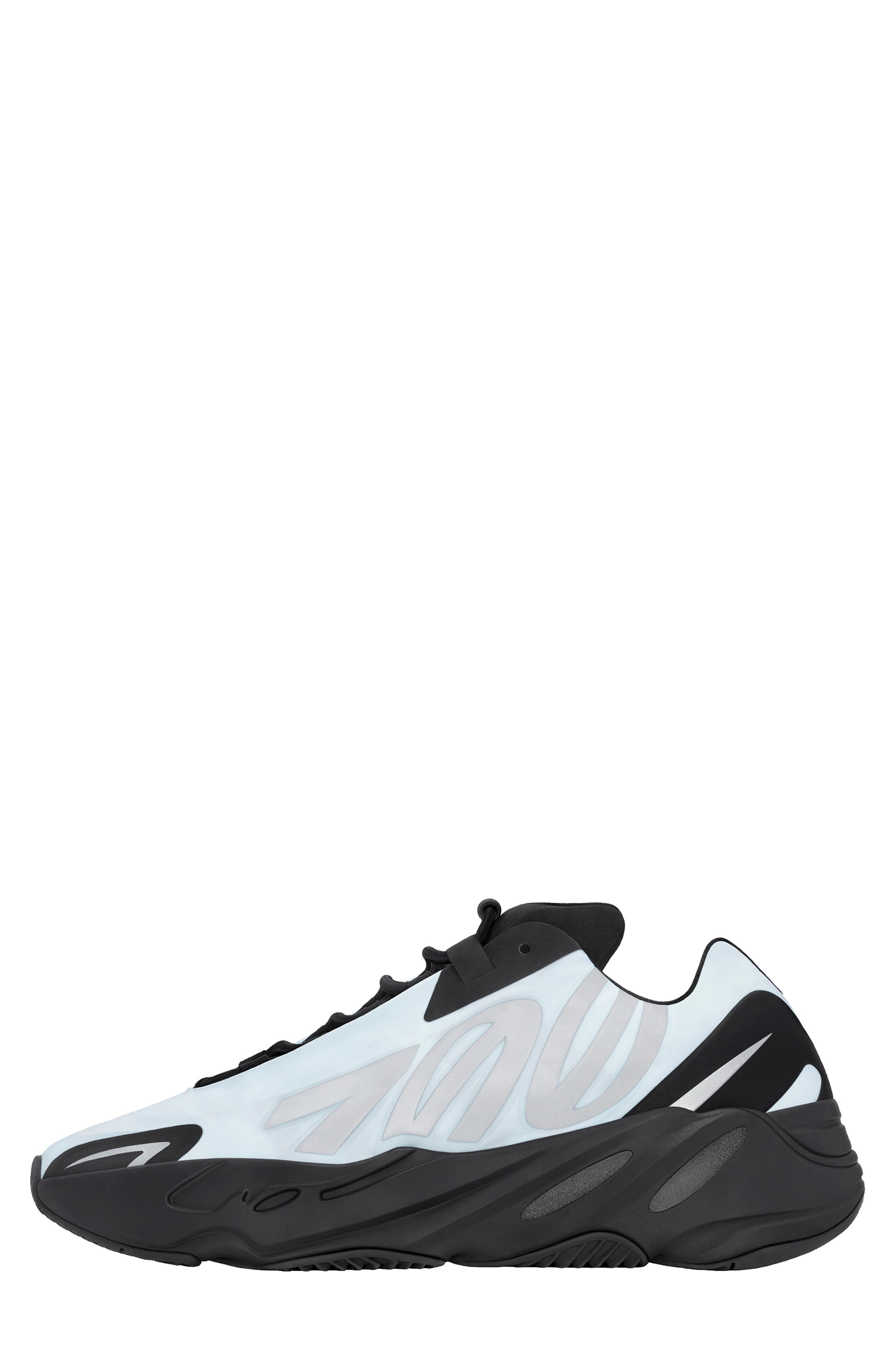 adidas Yeezy Boost 700 MNVN Sneaker, Alternate, color, 