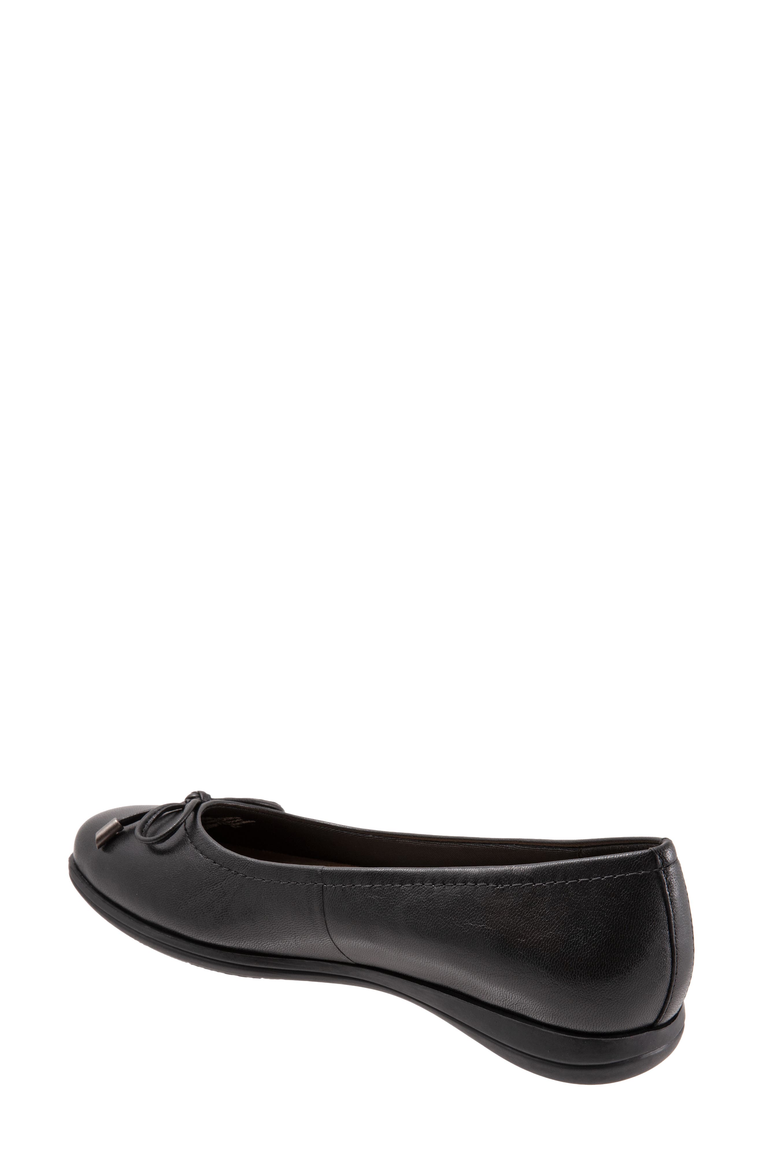 Trotters Dellis Ballet Flat, Alternate, color, Black Leather