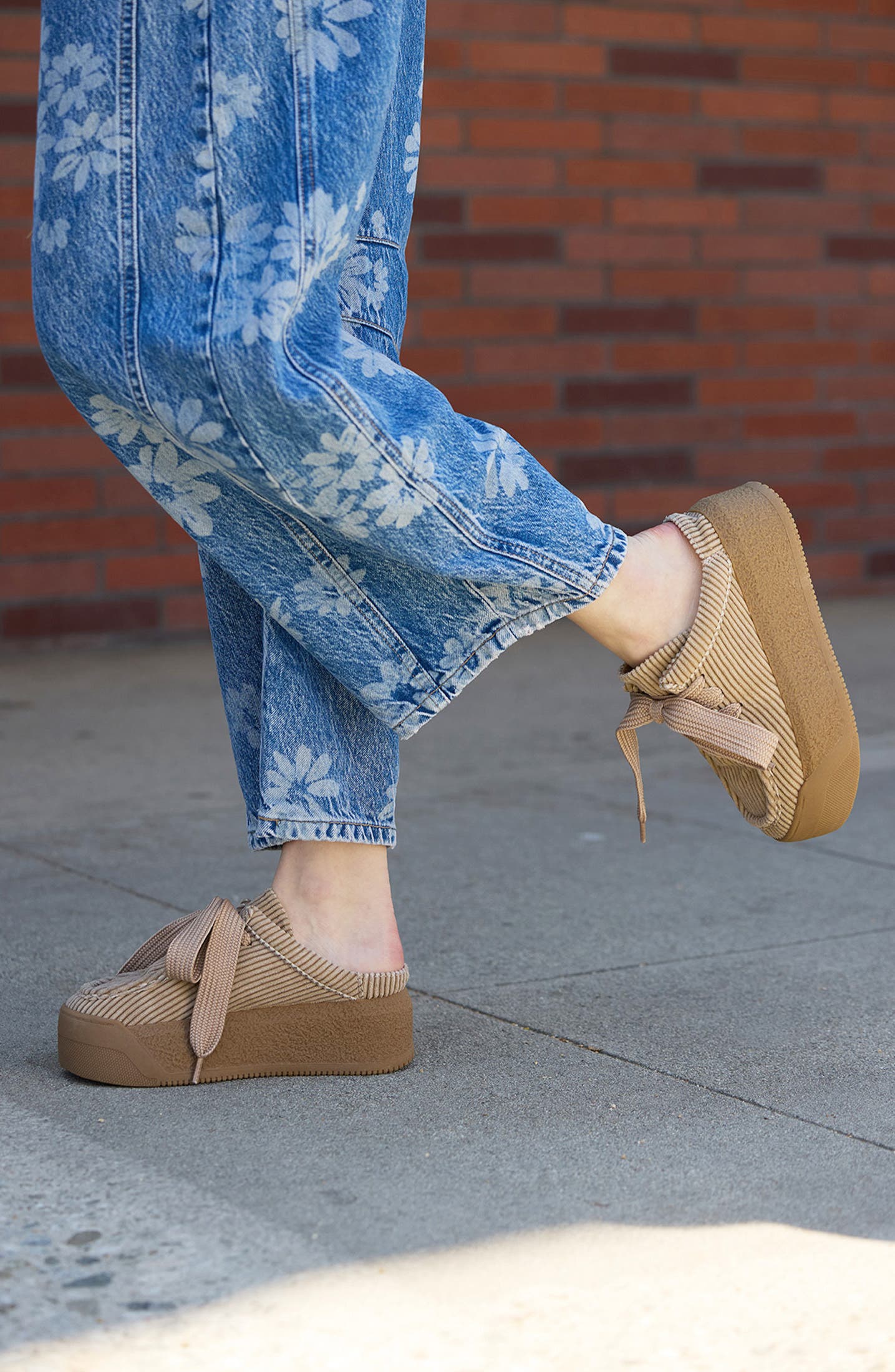 BC Footwear Evolution Platform Mule, Alternate, color, Sand