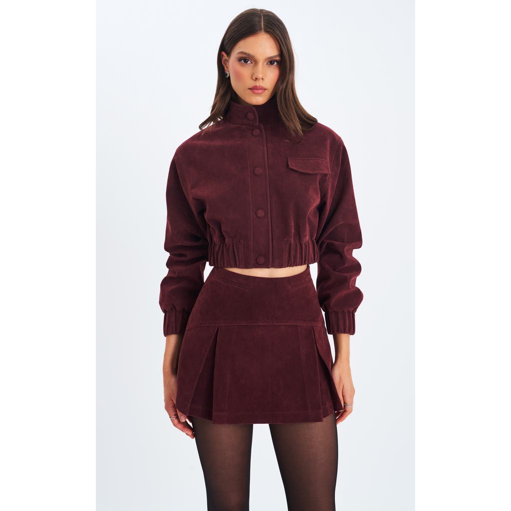 Miss Circle Faryn Vegan Suede Pleated A-line Mini Skirt In Burgundy