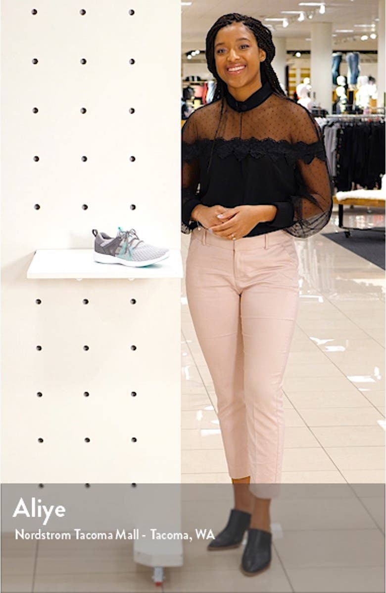 Adore Sneaker, sales video thumbnail