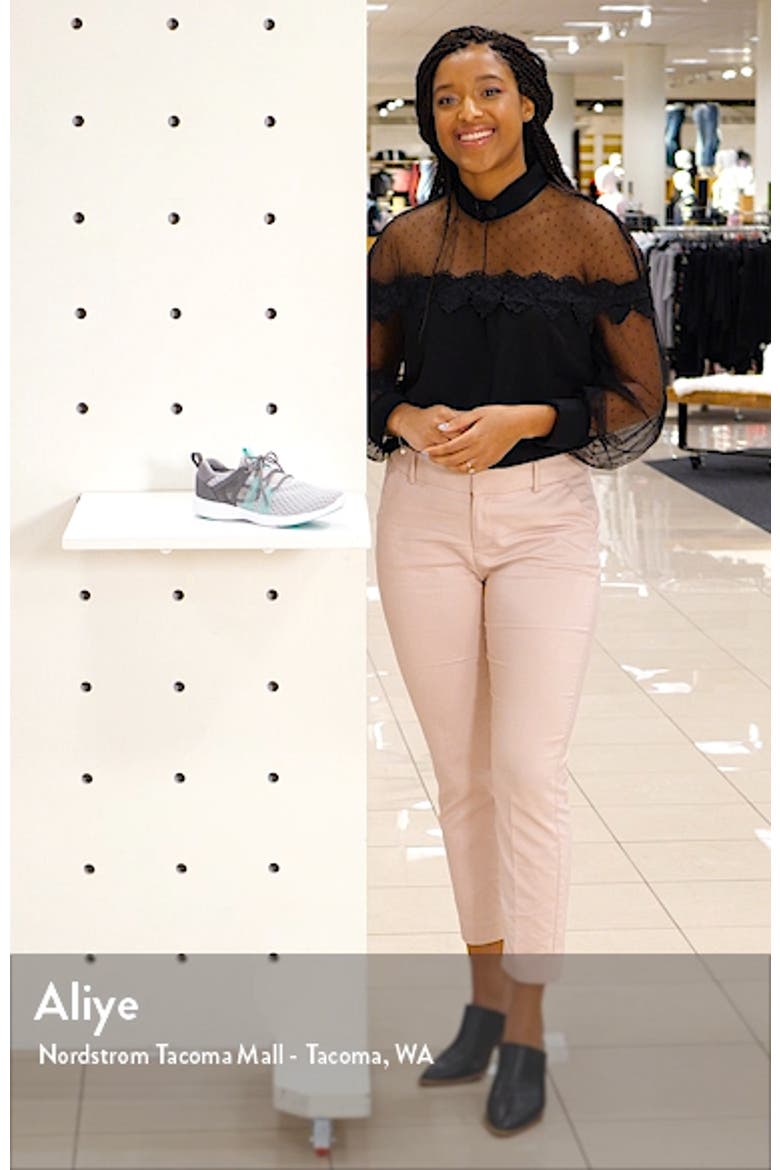 Adore Sneaker video