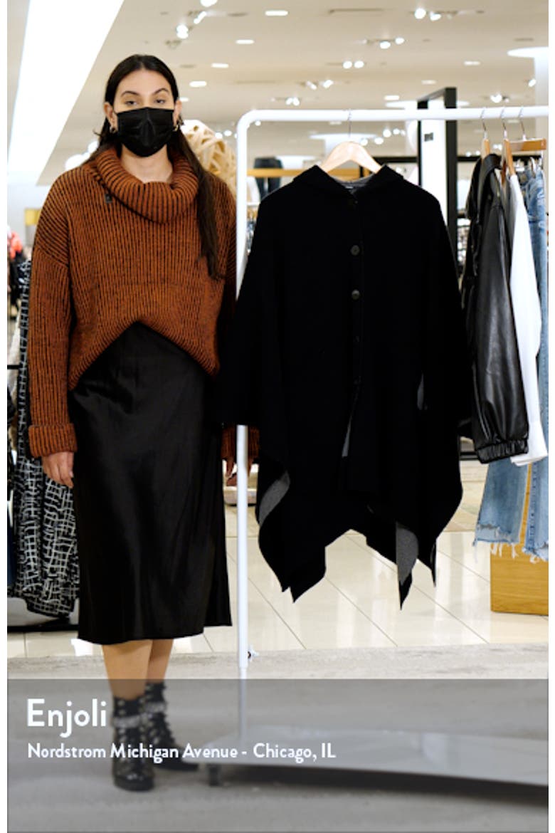 Hooded Wool & Cashmere Poncho video